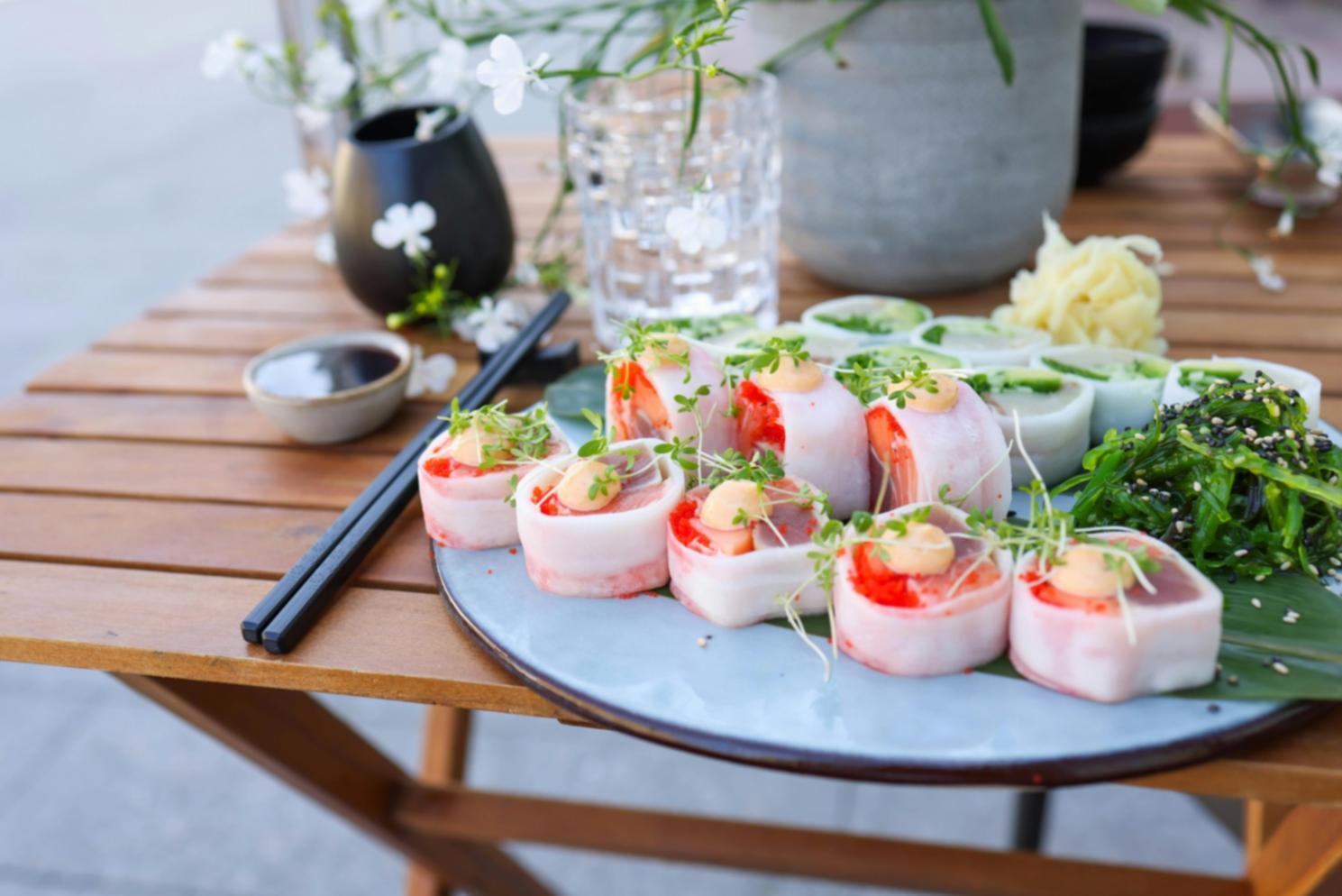 Préparation minutieuse d'ingrédients de saison